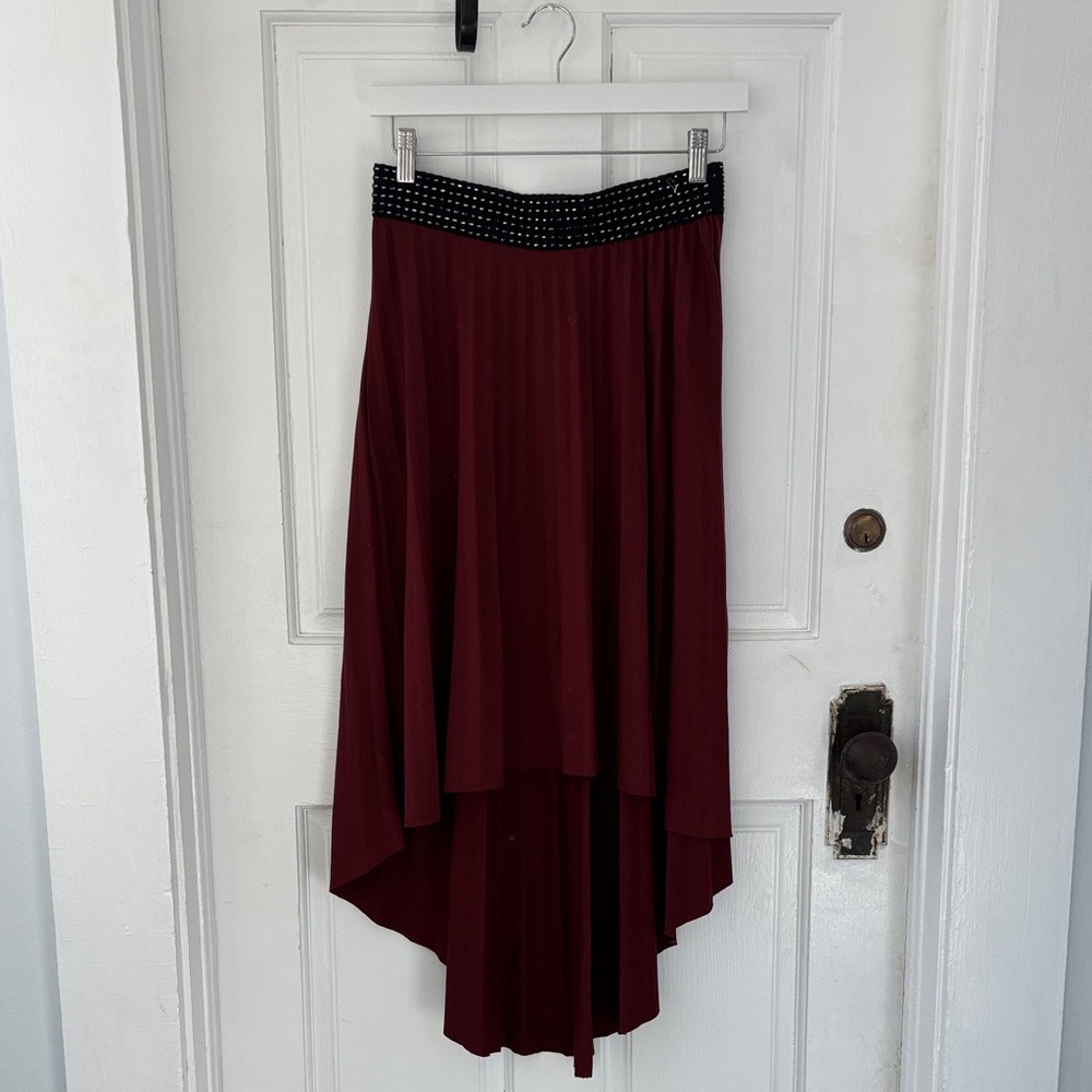 Chic Maroon High-Low Skirt with Black Waistband